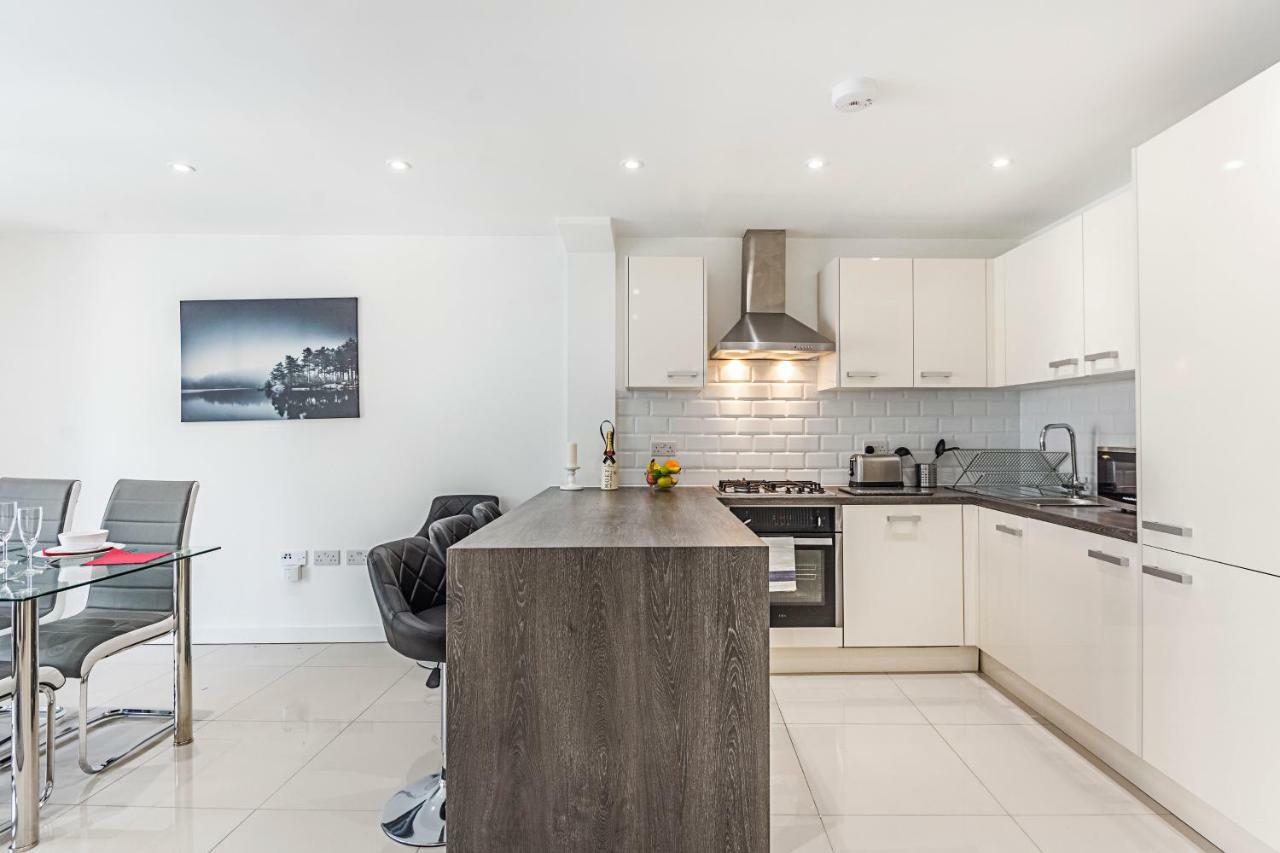 Modern Apartment Canary Wharf ลอนดอน ภายนอก รูปภาพ