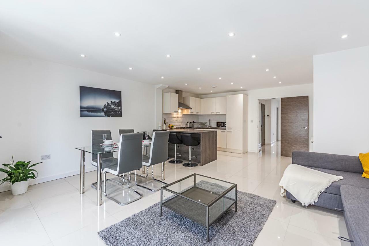 Modern Apartment Canary Wharf ลอนดอน ภายนอก รูปภาพ