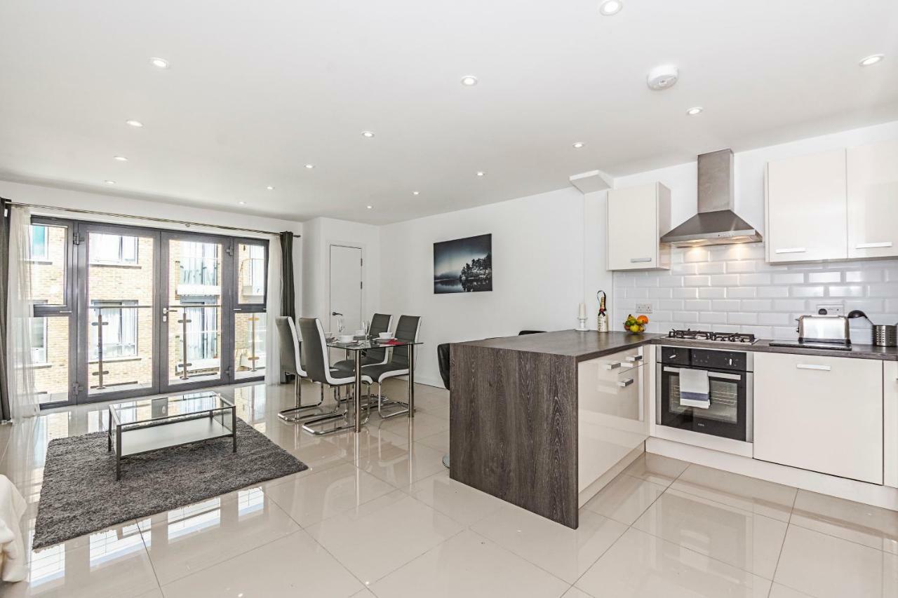 Modern Apartment Canary Wharf ลอนดอน ภายนอก รูปภาพ