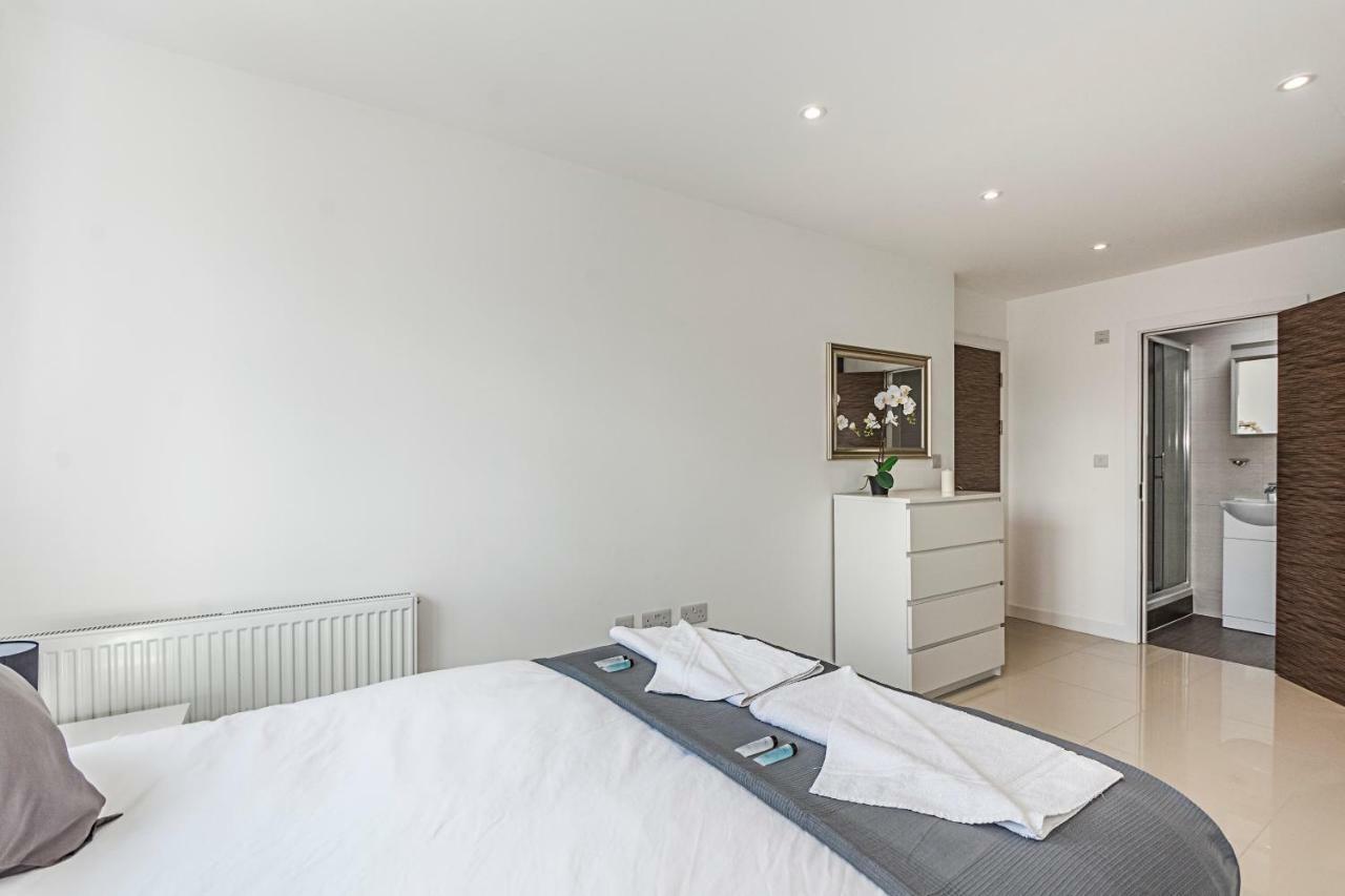 Modern Apartment Canary Wharf ลอนดอน ภายนอก รูปภาพ