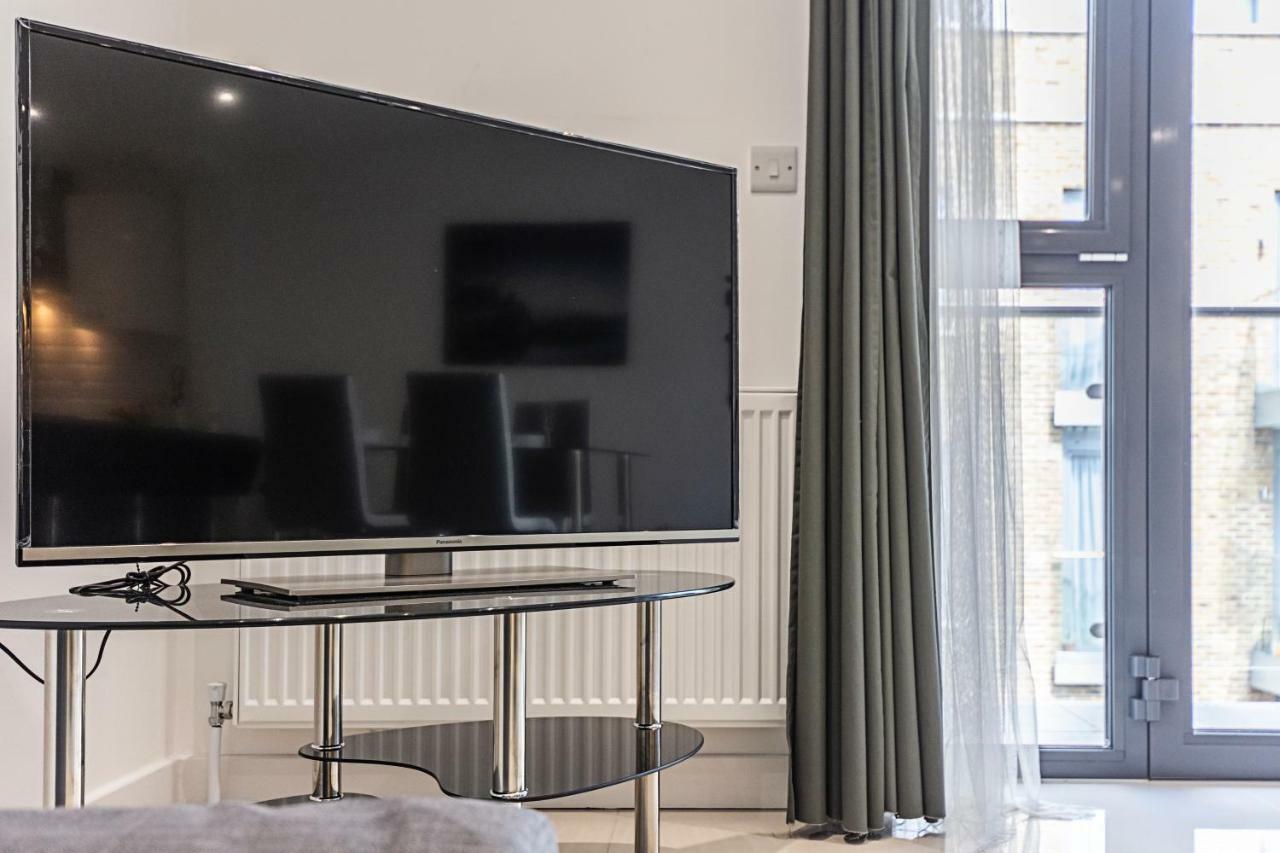 Modern Apartment Canary Wharf ลอนดอน ภายนอก รูปภาพ