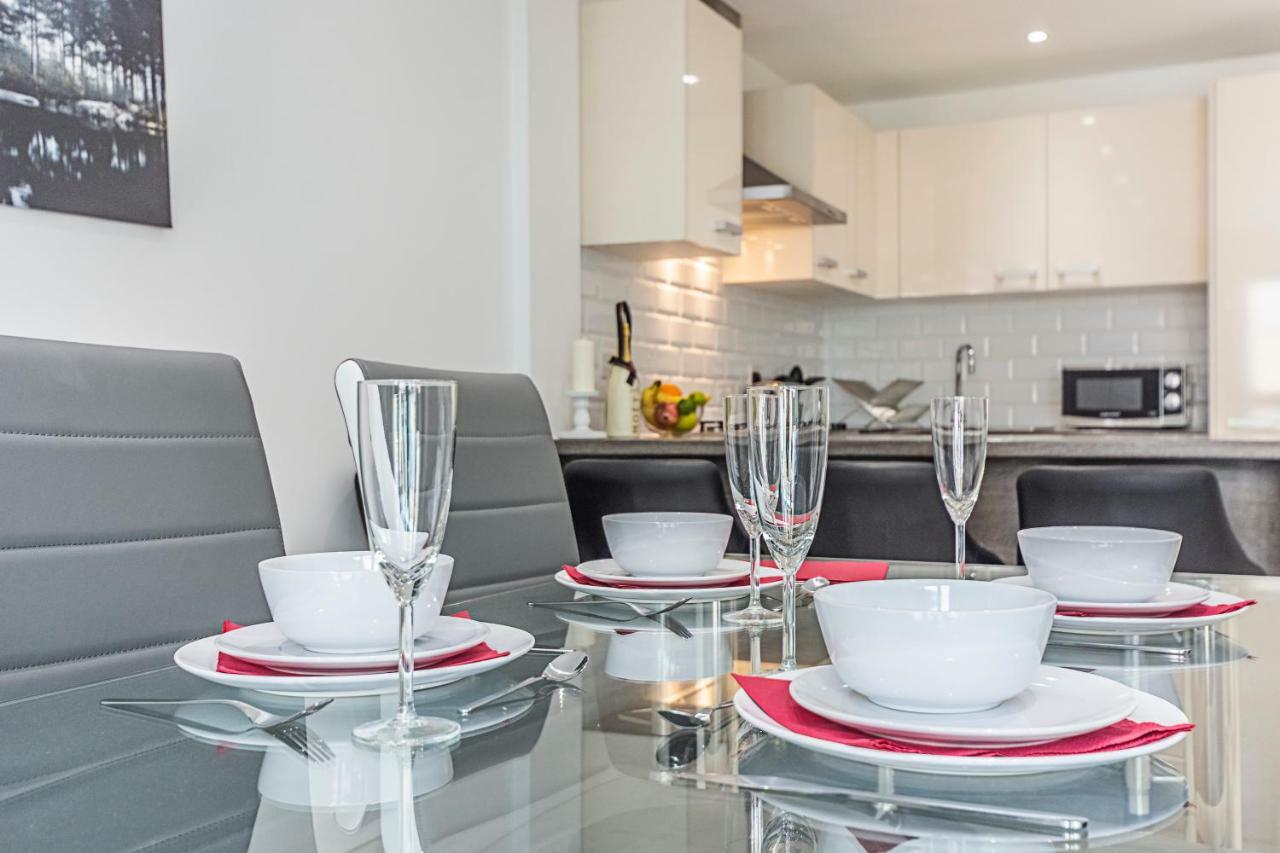 Modern Apartment Canary Wharf ลอนดอน ภายนอก รูปภาพ