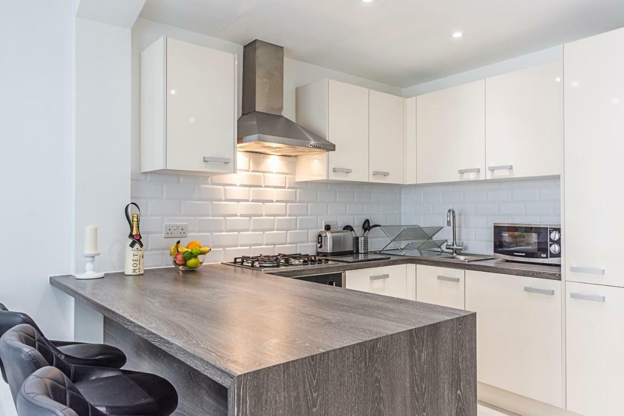 Modern Apartment Canary Wharf ลอนดอน ภายนอก รูปภาพ